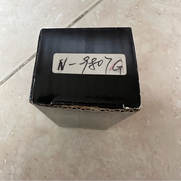 Beautiful lipstick case - Picture 2 of 11